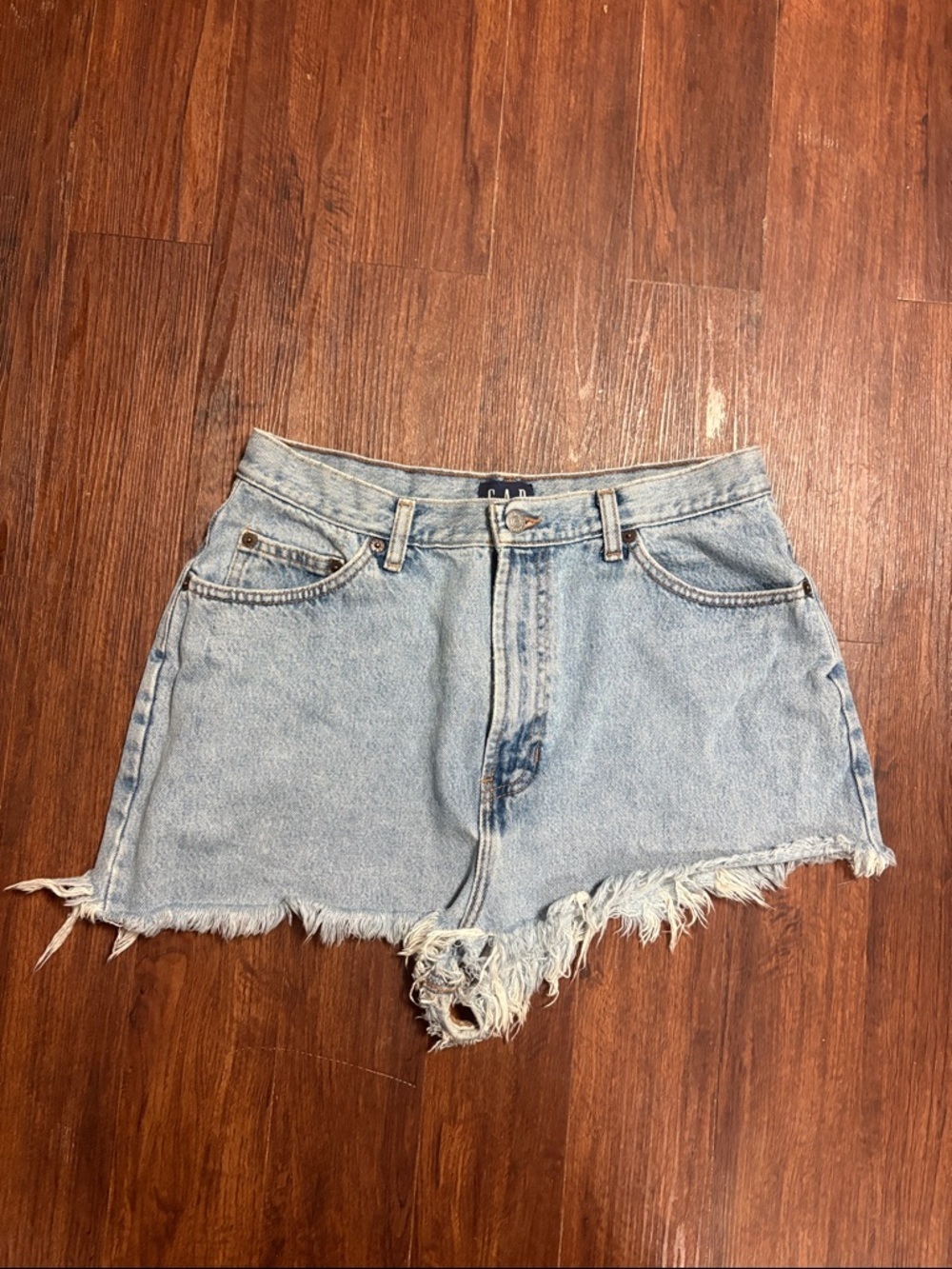 GAP 90s Cutt Off Light Blue High-Rise Frayed Denim Shorts